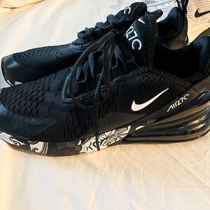 Nike air 270 women’s 8 NEW